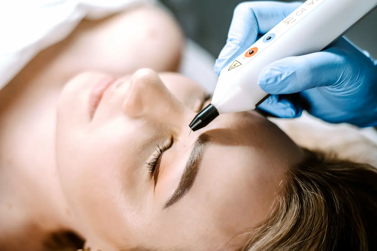 Plasma IQ — lifting bez skalpela, korekta powiek i drobnych zmian